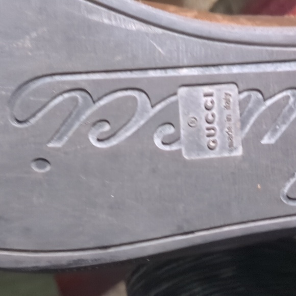 GUCCI* ladies size 38 hitop coated leather lace up round toe rubber sole sneaker - Picture 14 of 17